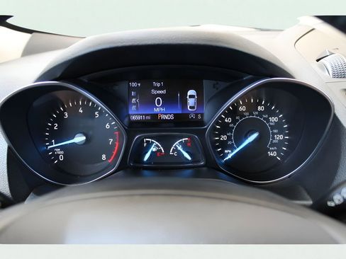 Used 2018 Ford Escape SEL image 23