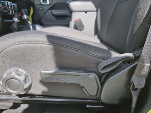 Used 2022 Jeep Wrangler Unlimited Sport image 13