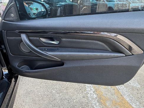 Used 2015 BMW M4 Convertible RWD image 16