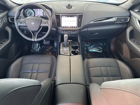 Certified 2023 Maserati Levante GT AWD/4WD image 16
