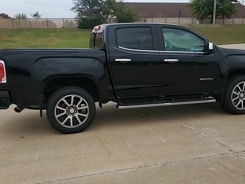 Used 2019 GMC Canyon Denali image 9