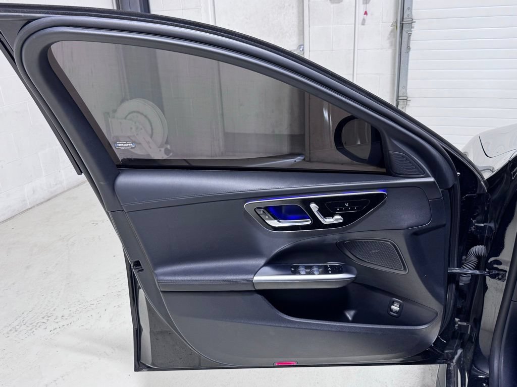 Used 2023 Mercedes-Benz C 300 4MATIC Sedan image 12