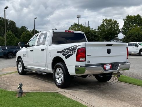 Used 2022 RAM 1500 Classic SLT w/ Trailer & Traction Group RWD image 5