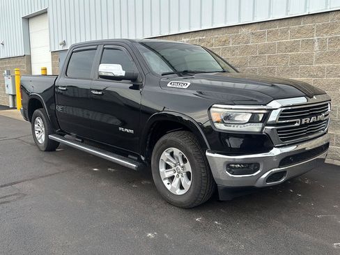 Used 2021 RAM 1500 Laramie AWD/4WD image 3