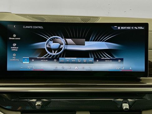 Used 2025 BMW X5 xDrive50e w/ Premium Package image 16