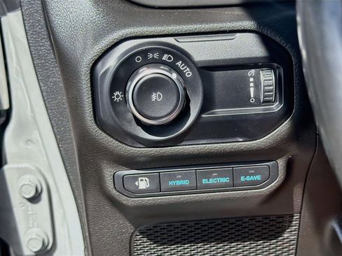 Used 2023 Jeep Wrangler Unlimited Rubicon 4xe w/ Cold Weather Group AWD/4WD image 16