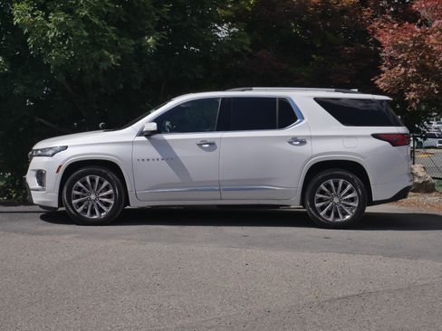 Used 2022 Chevrolet Traverse Premier AWD/4WD image 17