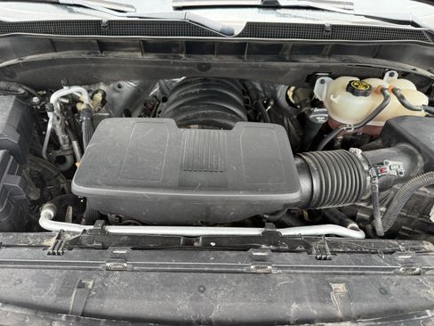 Used 2021 Chevrolet Suburban Z71 w/ Luxury Package AWD/4WD image 32