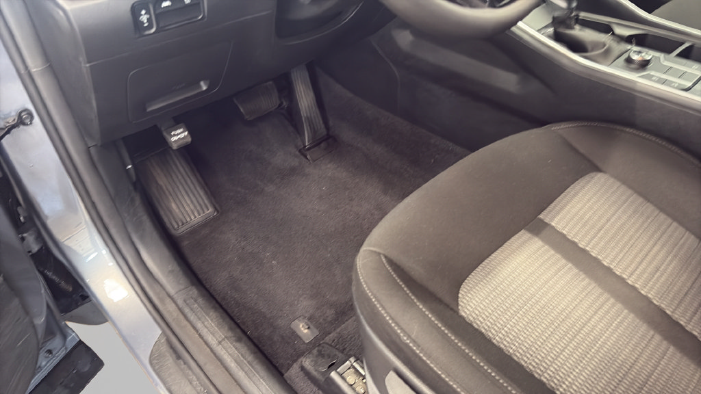 Certified 2023 Kia Sorento LX AWD/4WD image 29