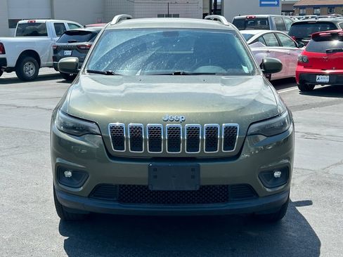 Used 2019 Jeep Cherokee Latitude w/ Popular Appearance Group AWD/4WD image 9