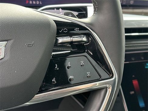 Used 2025 Cadillac Escalade ESV Premium Luxury image 37