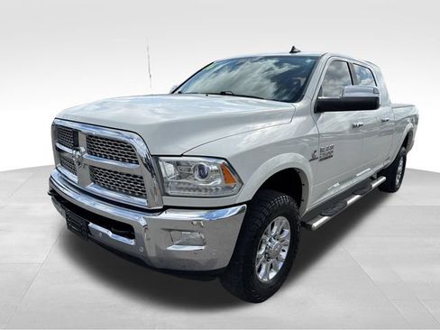Used 2016 RAM 2500 Laramie w/ Convenience Group AWD/4WD image 3