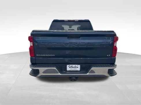 Used 2022 Chevrolet Silverado 1500 LT AWD/4WD image 4