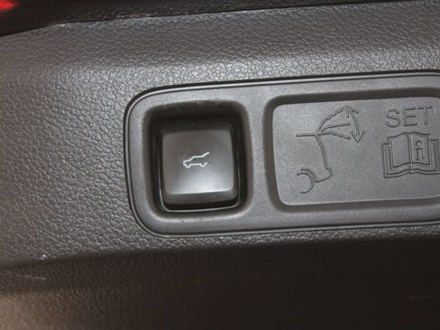 Used 2024 Ford Expedition Limited RWD image 17