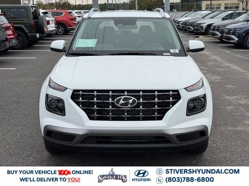 Certified 2026 Hyundai Venue SEL FWD image 7