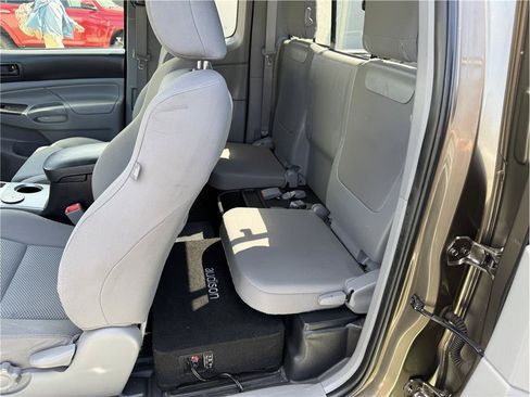 Used 2012 Toyota Tacoma 4x4 Access Cab V6 w/ TRD Off-Road Pkg image 13