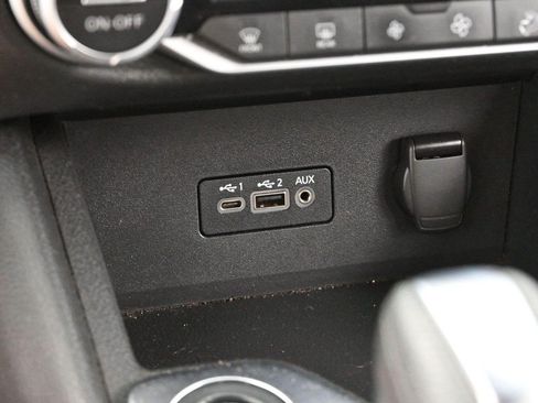 Used 2020 Nissan Sentra SV FWD image 20