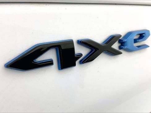 Used 2023 Jeep Grand Cherokee Trailhawk w/ Luxury Tech Group III image 31