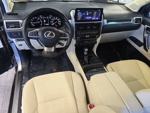 Used 2023 Lexus GX 460 Premium w/ Accessory Package AWD/4WD image 20