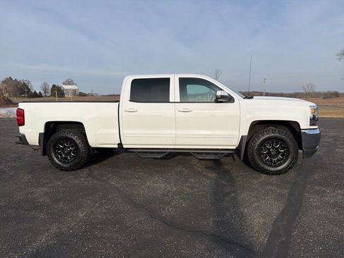 Used 2016 Chevrolet Silverado 1500 LT image 2