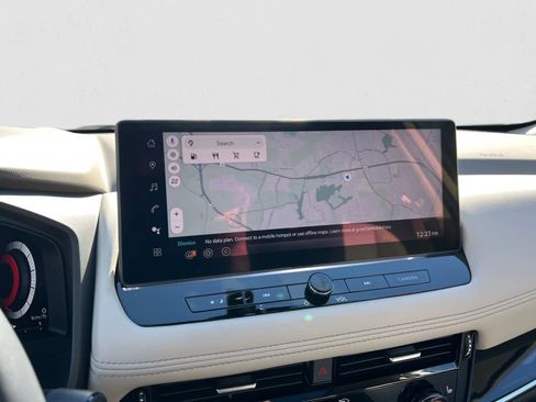 Certified 2025 Nissan Rogue SL w/ Tech Package image 22