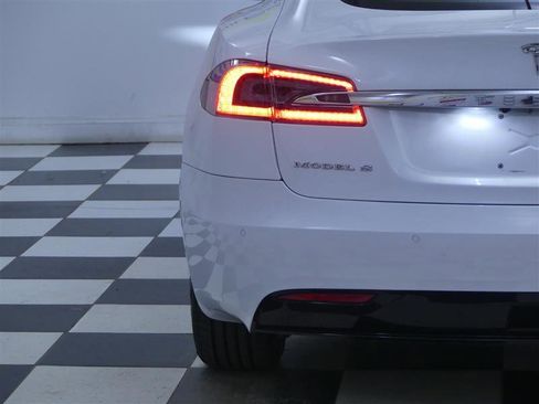 Used 2018 Tesla Model S 100D AWD/4WD image 29
