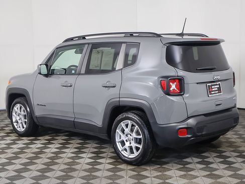 Used 2021 Jeep Renegade Latitude w/ Convenience Group FWD image 8
