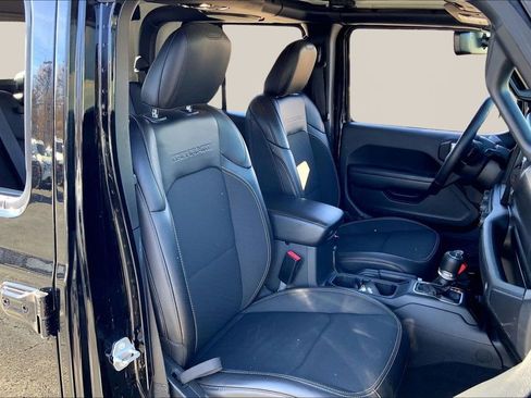 Used 2021 Jeep Gladiator Sport image 19