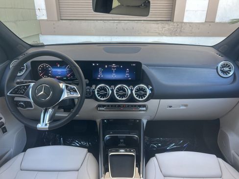 Used 2026 Mercedes-Benz GLA 250 image 11