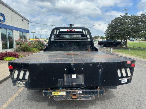 Used 2024 RAM 3500 Tradesman w/ Chrome Appearance Group AWD/4WD image 5