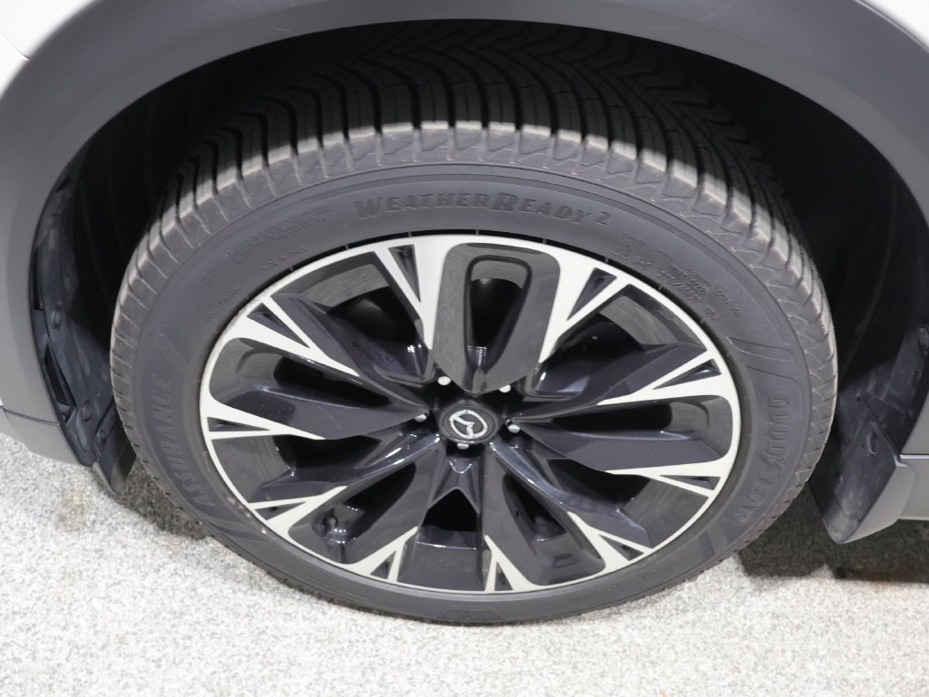 Used 2024 MAZDA CX-90 Plug-In Hybrid w/ Premium Plus AWD/4WD image 9