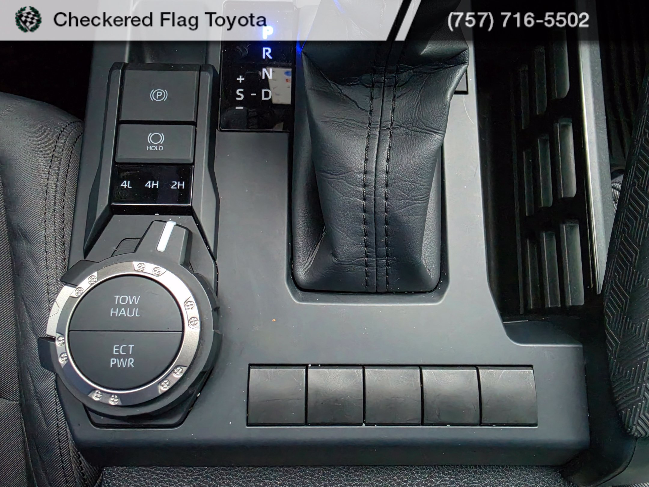 Used 2025 Toyota Tacoma SR5 AWD/4WD image 26