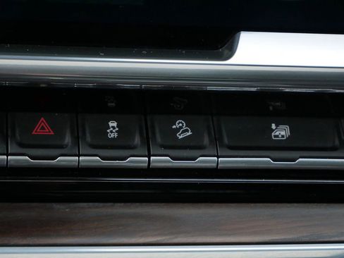 Used 2022 GMC Sierra 1500 SLT w/ SLT Premium Plus Package image 37