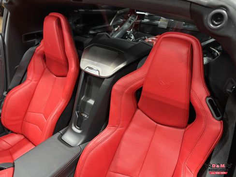 Used 2024 Chevrolet Corvette Stingray Coupe w/ Z51 Performance Package image 27