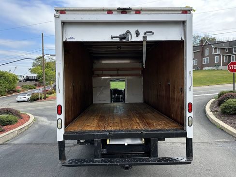 Used 2013 Ford E-350 and Econoline 350 Super Duty w/ Payload Pkg image 8