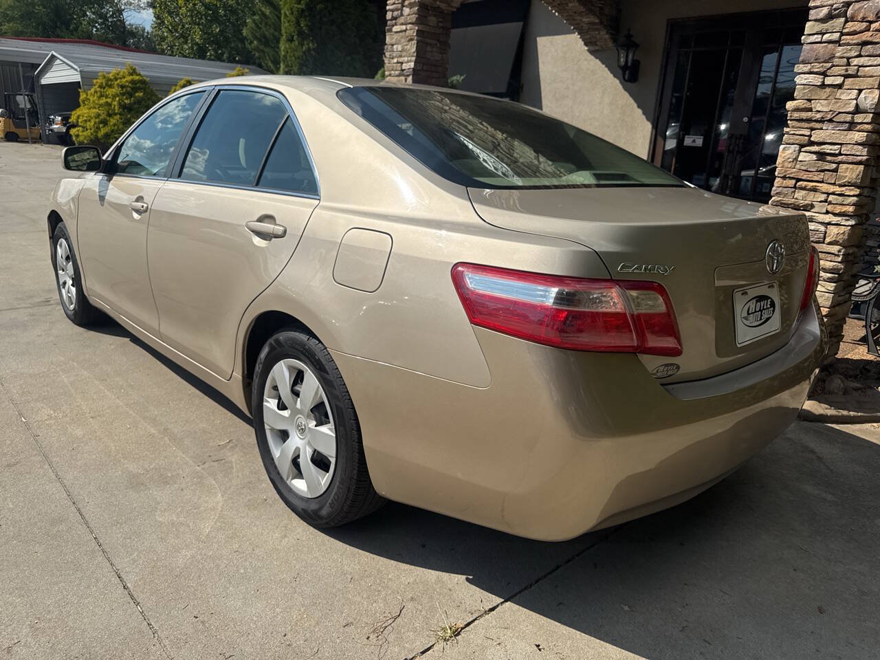 Used 2009 Toyota Camry LE FWD image 4