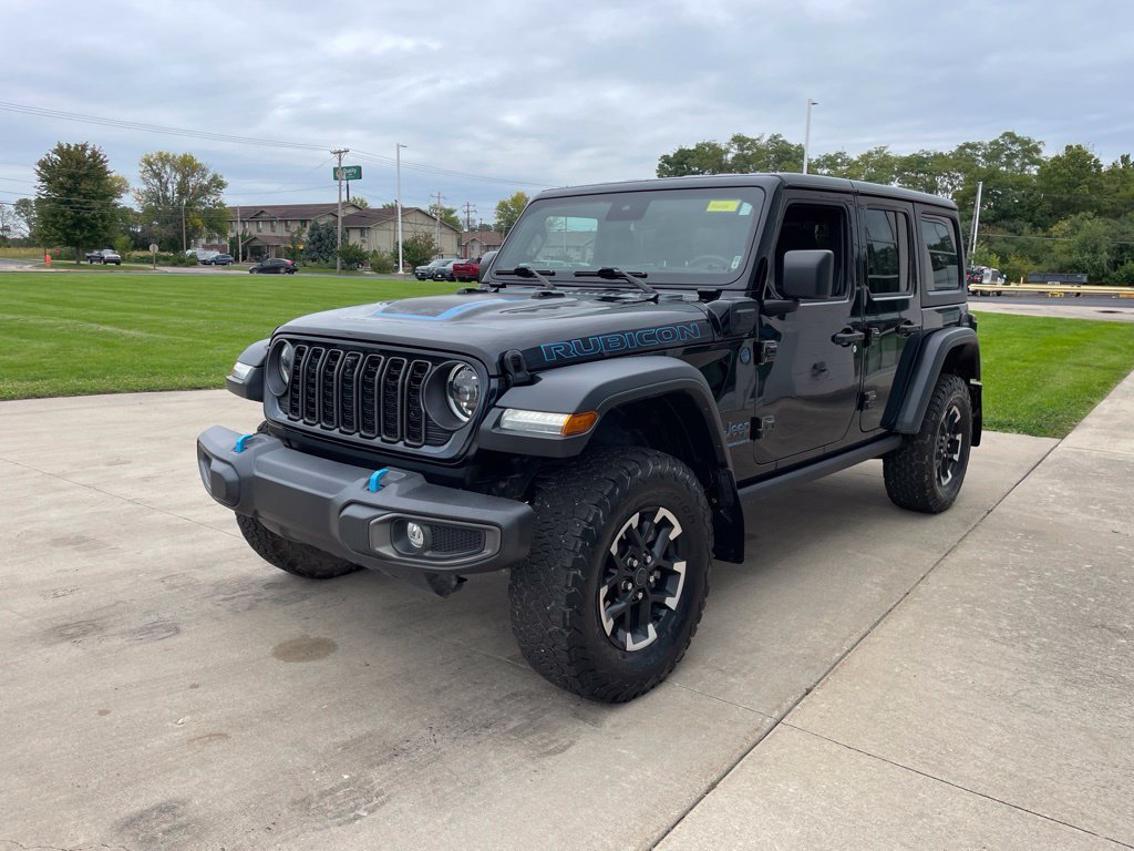 Used 2024 Jeep Wrangler Unlimited Rubicon 4xe w/ Technology Group AWD/4WD image 2