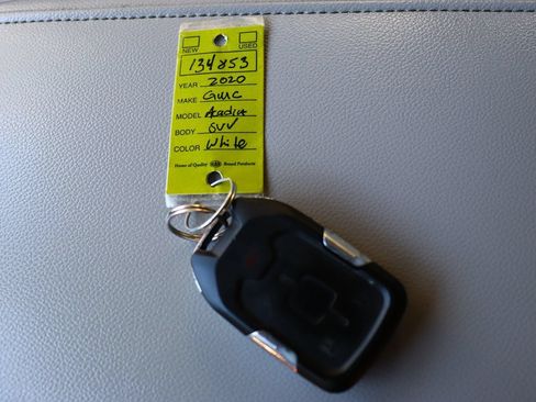 Used 2020 GMC Acadia SLT w/ LPO, Cargo Package FWD image 61