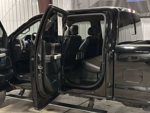 Used 2017 Ford F250 Lariat w/ Lariat Ultimate Package image 38