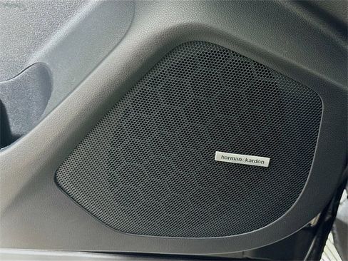 Used 2019 Subaru Ascent Limited image 15