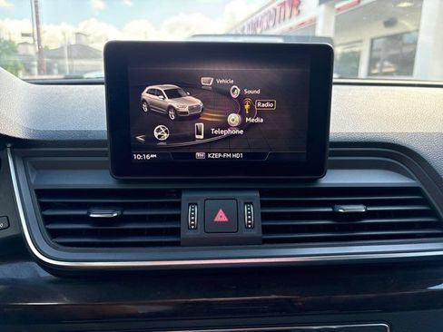 Used 2020 Audi Q5 2.0T Premium AWD/4WD image 35
