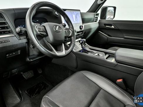 Used 2024 Lexus GX 550 w/ Cold Area Package image 10