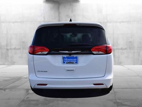 Used 2024 Chrysler Voyager LX image 6