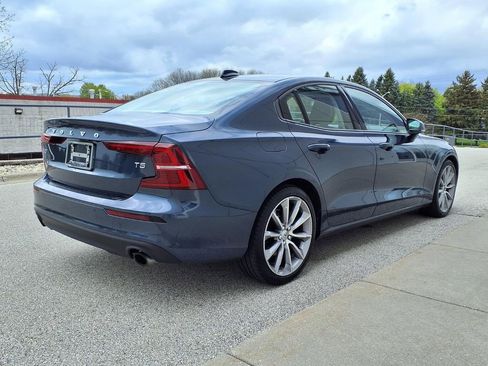 Used 2019 Volvo S60 T5 Momentum w/ Premium Package FWD image 5