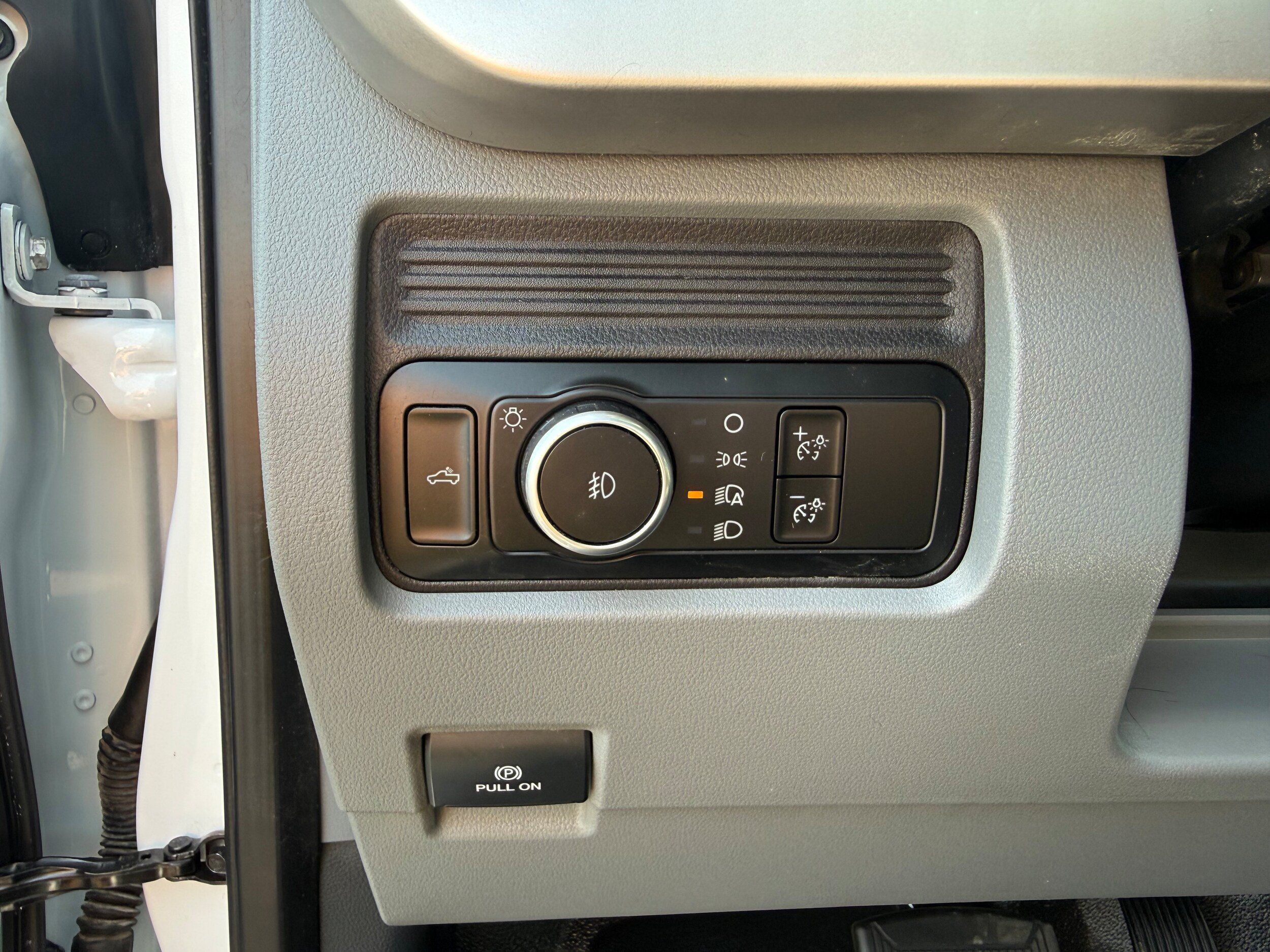 Used 2025 Ford F250 XL w/ XL Chrome Package AWD/4WD image 17