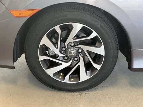 Used 2019 Honda Civic LX image 8