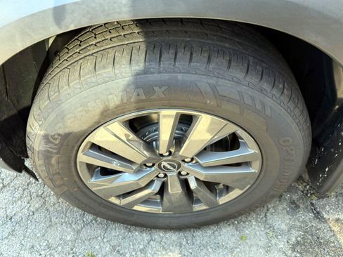 Used 2023 Nissan Pathfinder S AWD/4WD image 6