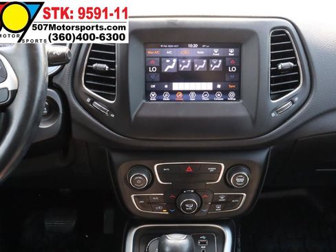 Used 2018 Jeep Compass Latitude w/ Popular Equipment Group AWD/4WD image 19