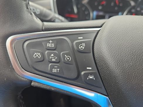 Used 2018 Chevrolet Equinox Premier AWD/4WD image 19