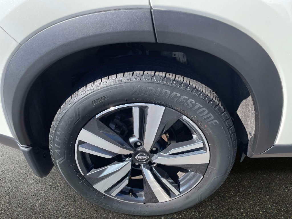 Used 2023 Nissan Rogue SL AWD/4WD image 7